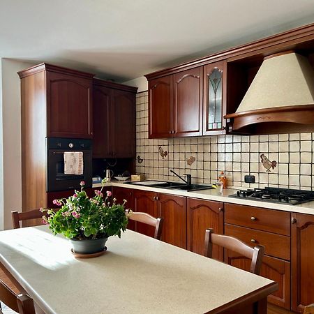 Al Civico 7 Villa Oliveto Lario Ngoại thất bức ảnh